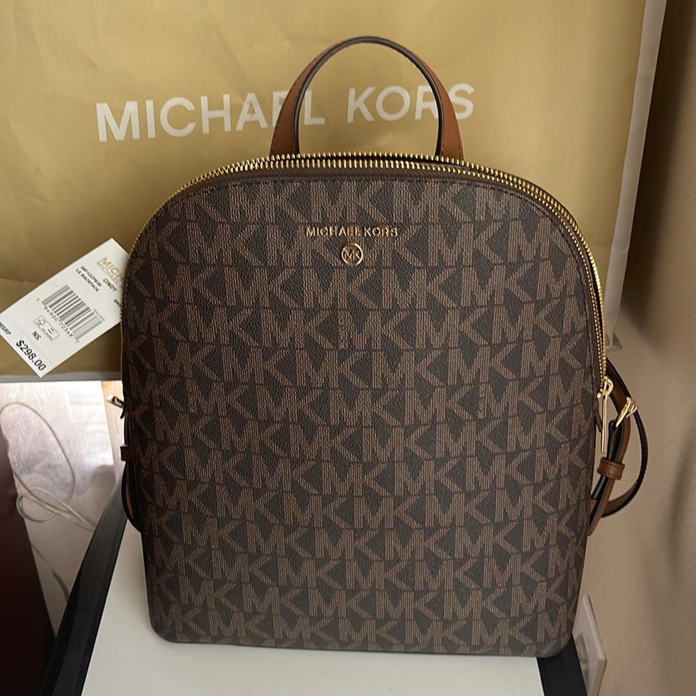 NWT Michael Kors Cindy Medium Logo Backpack